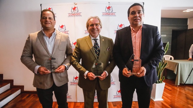 Terna ganadora. Alcaldes de Chorrillos, La Molina y San Miguel 