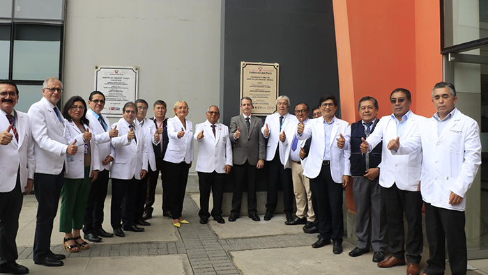 Autoridades reunidas