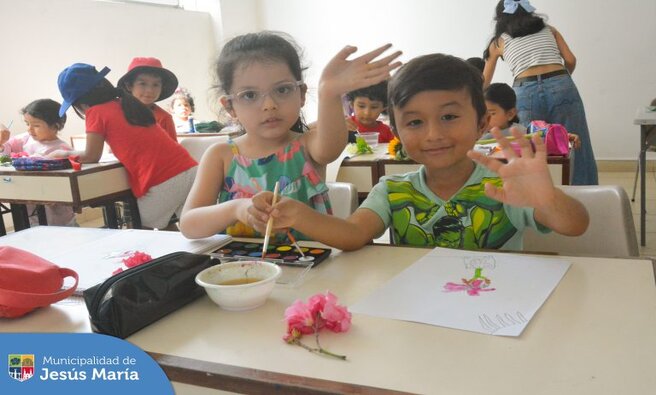¡En Jesús María ya iniciamos las #VacacionesDivertidas2024! Nuestros pequeños jesusmarianos desarrollan su imaginación en el taller de arte del Centro Cultural.
Más información ingresando a: https://bit.ly/3vlzKbN
