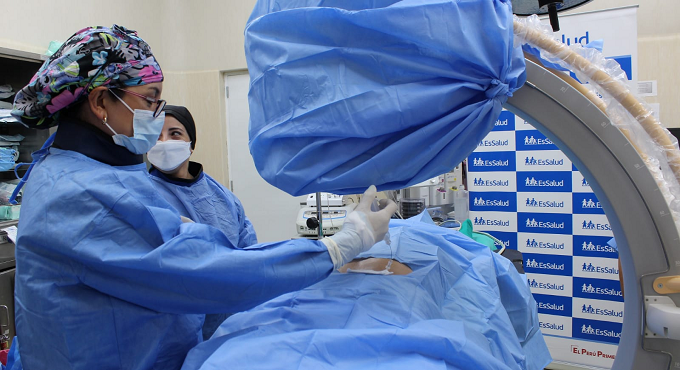 EsSalud: Hospital Sabogal recibe nuevo equipo Arco en C para operaciones de alta complejidad