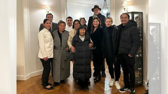 Embajada del Perú en Francia destaca arte amazónico peruano con exposición de artista Sara Flores en París