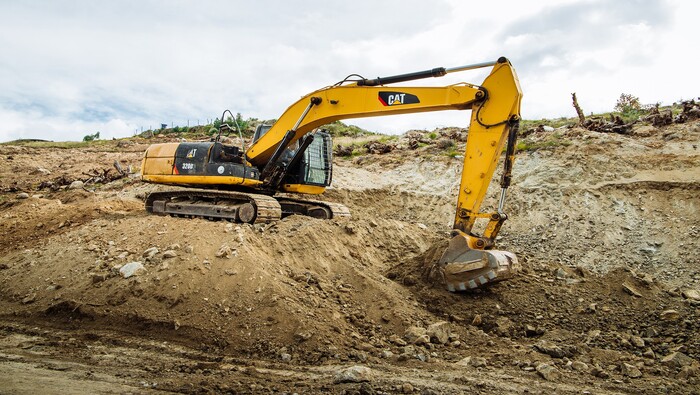 MUNICIPALIDAD DE SAN JERÓNIMO COADYUVA EN LA REMOCIÓN DE TIERRAS PARA UNA FUTURA CONSTRUCCIÓN DE CEMENTERIO EN LA COMUNIDAD DE UNIÓN CHUMBAO