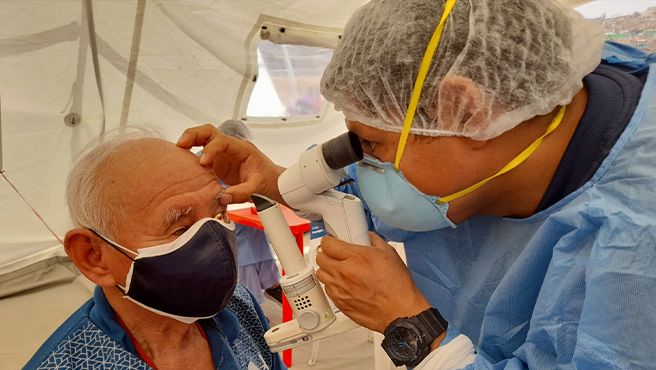 Protege tus ojos del sol: pterigión, el peligro invisible del verano
