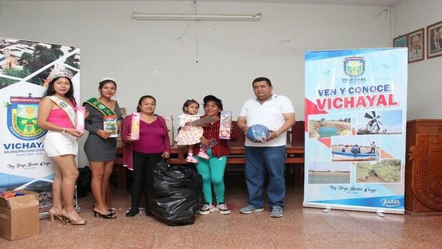 "Magia Navideña en Vichayal: Entrega de Chocolatada y Juguetes a más de Dos Mil Niños"