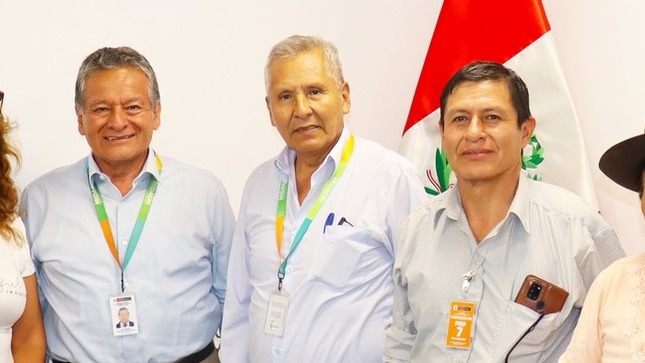 𝐓𝐫𝐚𝐛𝐚𝐣𝐚𝐧𝐝𝐨 𝐩𝐚𝐫𝐚 𝐥𝐚 𝐫𝐞𝐚𝐜𝐭𝐢𝐯𝐚𝐜𝐢ó𝐧 𝐝𝐞 𝐥𝐚 𝐚𝐠𝐫𝐢𝐜𝐮𝐥𝐭𝐮𝐫𝐚 𝐥𝐨𝐜𝐚𝐥.