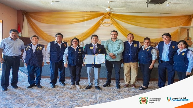 Visita a Palpa Gobernador de Rotary Club 