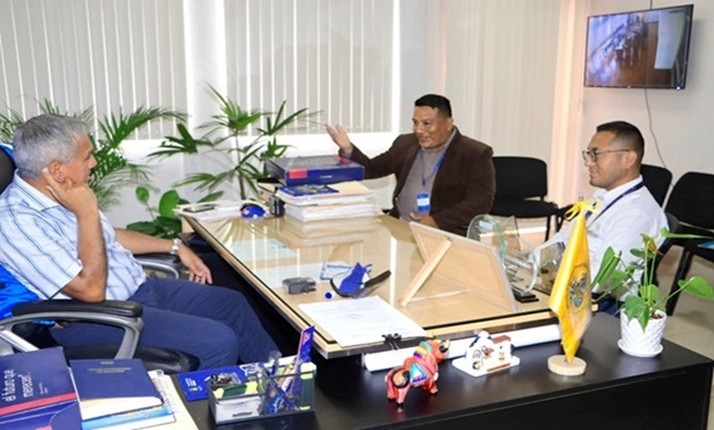 se reunieron con representantes de la Universidad CΓ©sar Vallejo