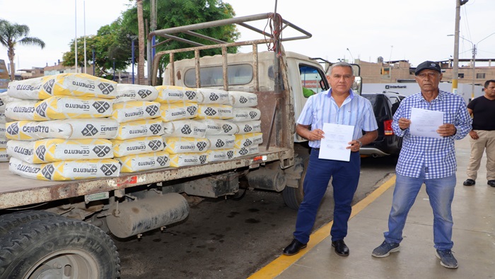 Se entregΓ³ un total de 50 bolsas de cemento.
