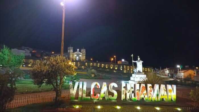 Electrocentro apuesta por el turismo con la implementación de luminarias LED en la plaza y calles principales de Vilcashuamán en Ayacucho