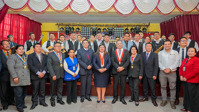 Presidenta de la Corte de Cusco participó en la presentación oficial del Grupo Musical Orquestando del Centro Penitenciario de Quenqoro