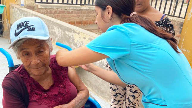 Geresa Lambayeque prepara vacunación contra COVID-19 con dosis monovalente