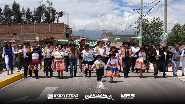Inauguración: Pistas y veredas del Jr. Huracan en el C.P. La Punta