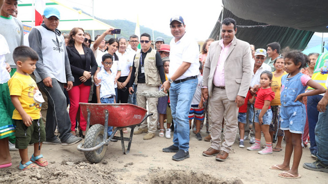 Gobernador Luis Neyra hace realidad proyecto de pistas y veredas en C.P. Piedra del Toro de Morropón