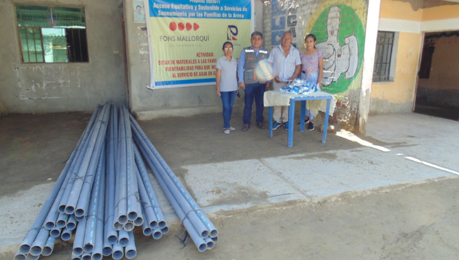 Entrega de materiales Río Viejo Sur