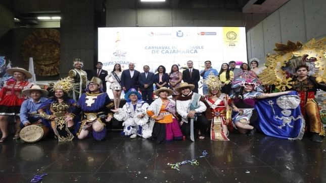 Ministra de Cultura participó de la presentación del “Carnaval Inolvidable 2024 Edición Bicentenario” de Cajamarca