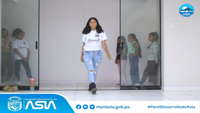 Con gran éxito se realizo las clases de modelaje