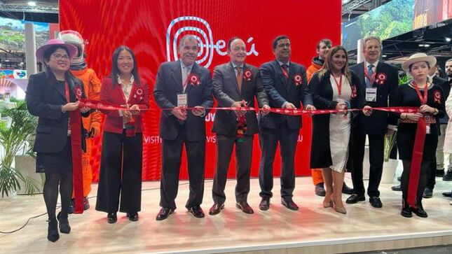 Embajador del Perú en España participa de la inauguración del Stand Perú en la 44° Feria FITUR