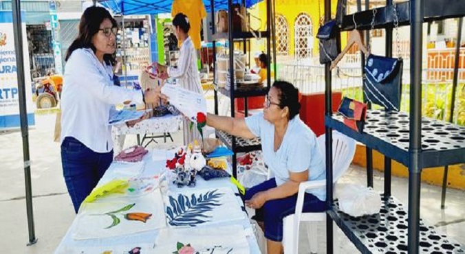 Centro Integrado Formaliza Perú participo en la Feria "EMPRENDE RECICLANDO - MANCORA 2024"