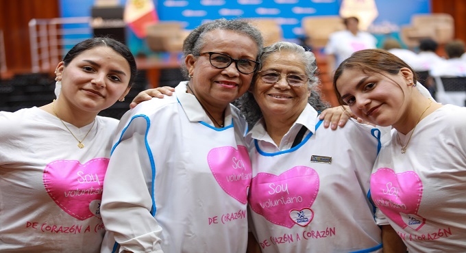 Presidenta de EsSalud anuncia crecimiento del servicio de voluntariado como brazo firme de acompañamiento a los pacientes