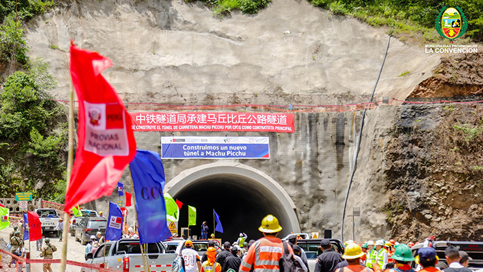 Construcción del túnel para una nueva ruta a Machu Picchu