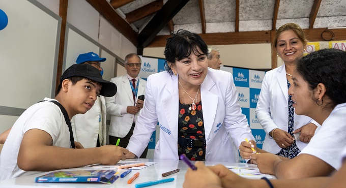 Presidenta de EsSalud inauguró talleres de verano para empoderamiento de niños, niñas y adolescentes