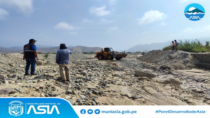 Supervisor de ribero del rio chico y rio grande tras aumento del caudal