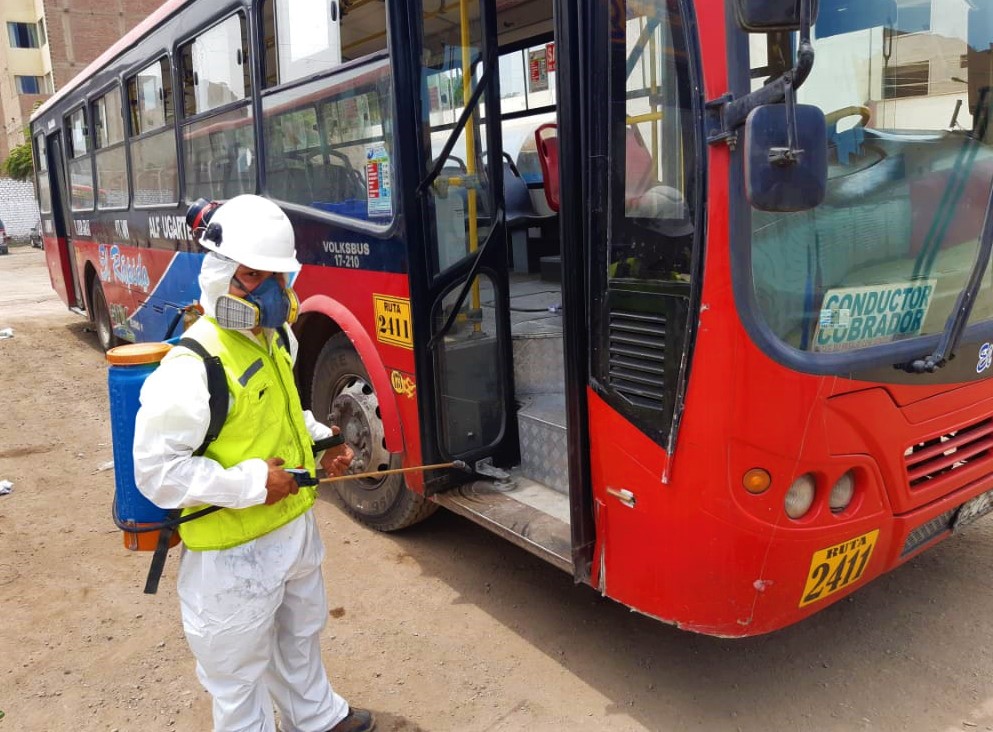 Desinfección en unidades de transporte público.