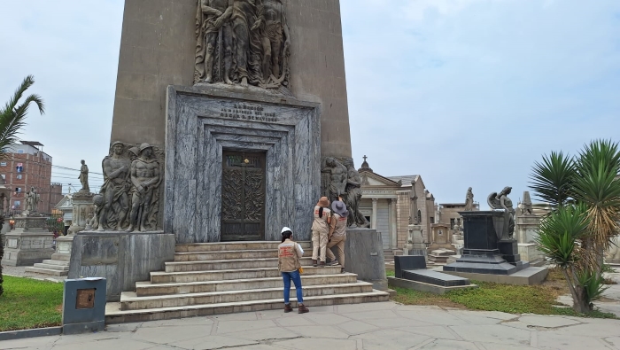 Especialistas del Ministerio de Cultura inspeccionaron profanación de mausoleos y tumbas del Cementerio Presbítero Maestro 