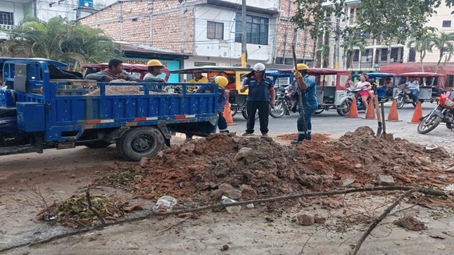 Obreros ponen en marcha el trabajo