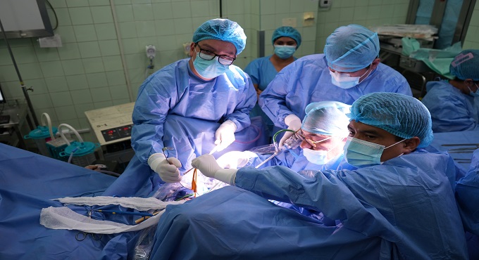 Hospital Almenara de EsSalud realizó 160 cirugías a pacientes con cáncer urológico 
