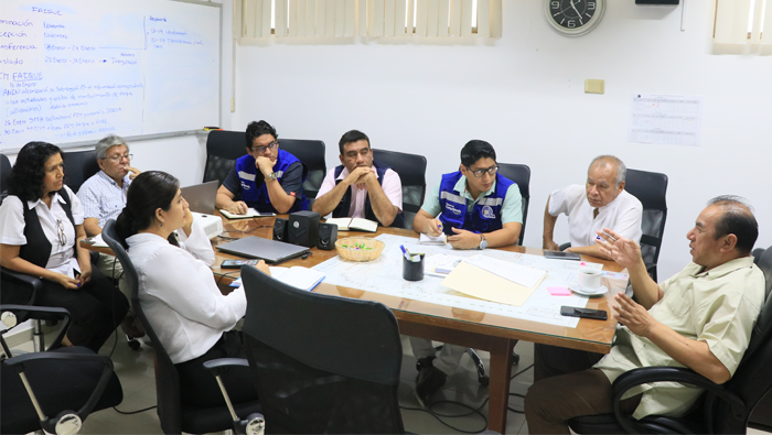 Reunión para fortalecer lucha contra el dengue.