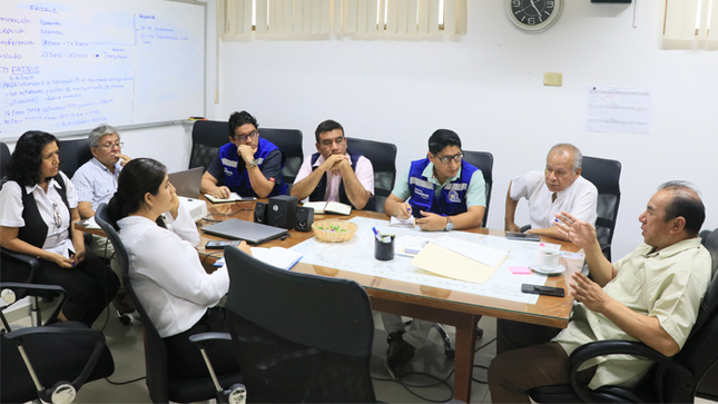 Reunión para fortalecer lucha contra el dengue. 