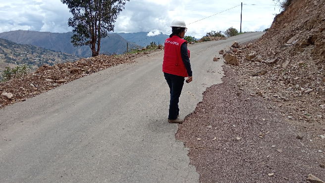 La Contraloría General evidenció que la obra valorizada en S/ 17.9 millones para la rehabilitación de un camino vecinal que une las localidades de Huancaspata y Cochara (Pataz) presenta deterioro prematuro y deficiencias técnicas de construcción a poco más de un año de ser recibida y liquidada.