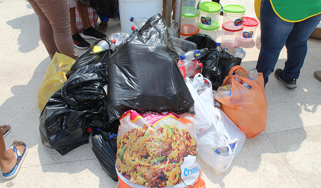 Vecinos participaron en la Primera Feria Interactiva Ambiental en Aucallama.
