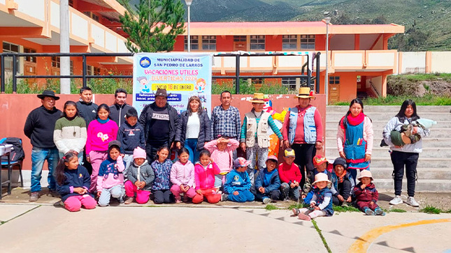 Alcalde distrital de San Pedro de Laraos apertura las vacaciones útiles divertidas 2024