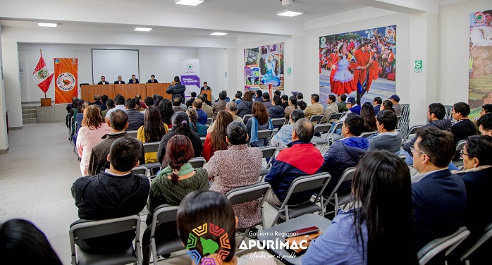 DATO:  El nuevo funcionario fue presentado de manera oficial esta mañana por el Gerente General del Gobierno Regional de Apurímac, Cesar Abarca Vera.