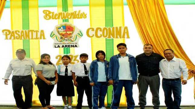 Participando en la pasantía CCONNA en el distrito de la Arena