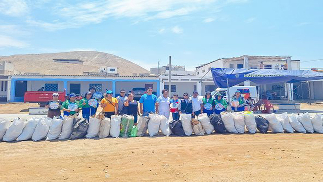 ¡Campaña De Limpieza En Playa La Barranca!