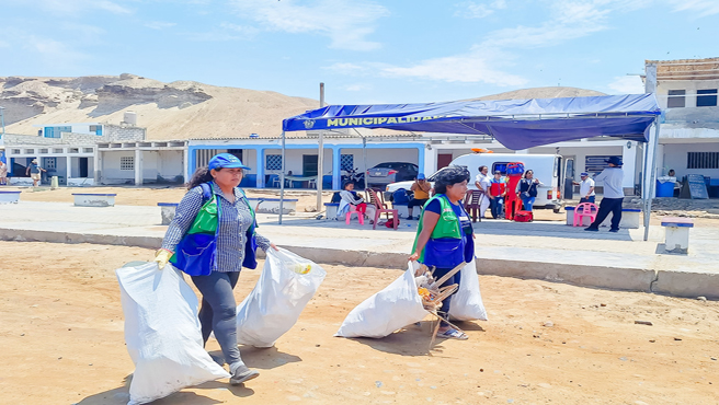 ¡Campaña De Limpieza En Playa La Barranca!