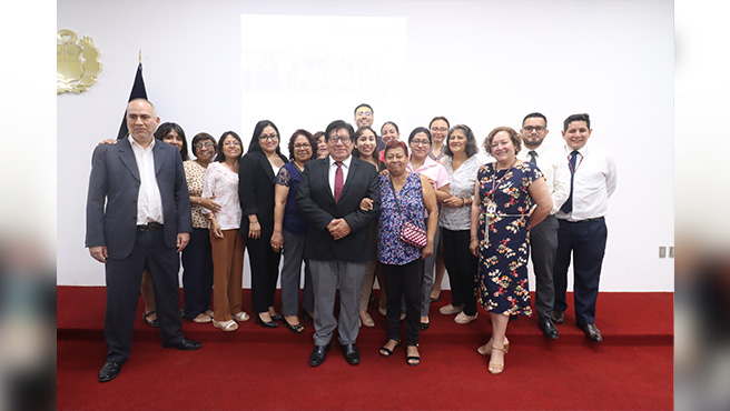 Junto a sus compañeros del Módulo de Familia de la Corte Superior del Callao