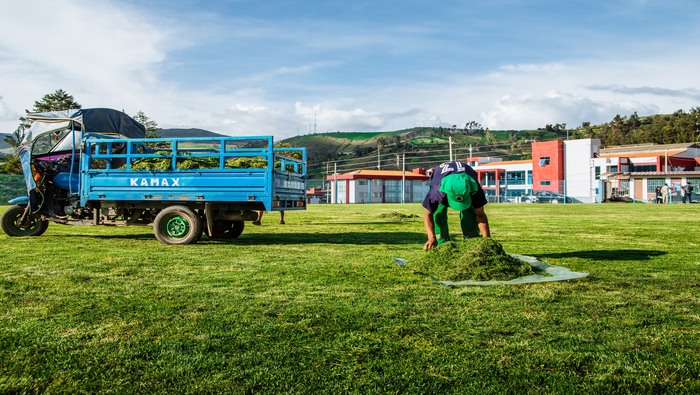 MUNICIPALIDAD DE SAN JERÓNIMO REALIZA MANTENIMIENTO DE ESPACIO DEPORTIVO DE TOTORAL.