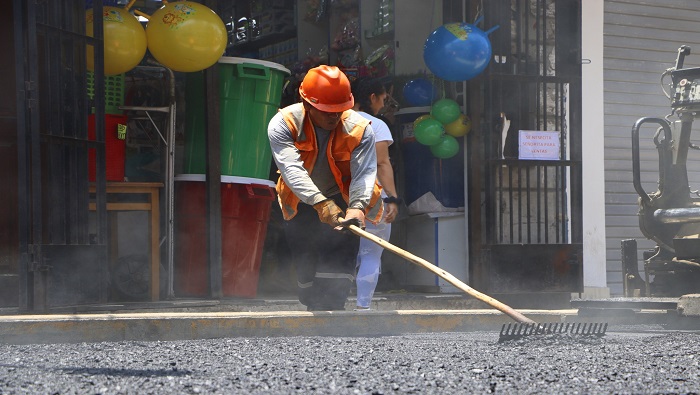 recapeo en las calles del sector Este