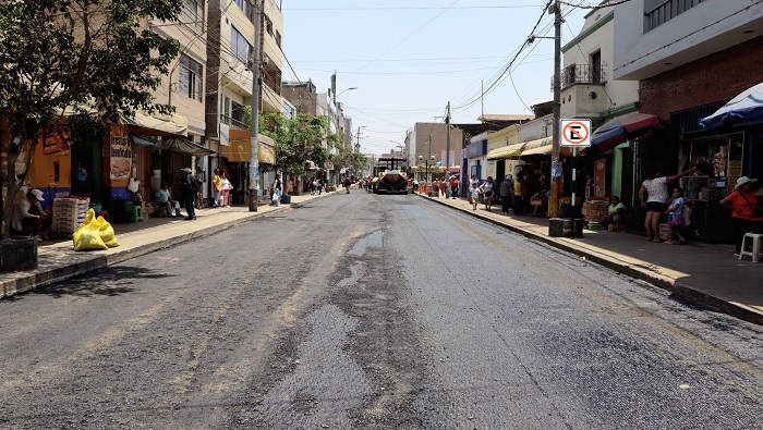 recapeo en las calles del sector Este