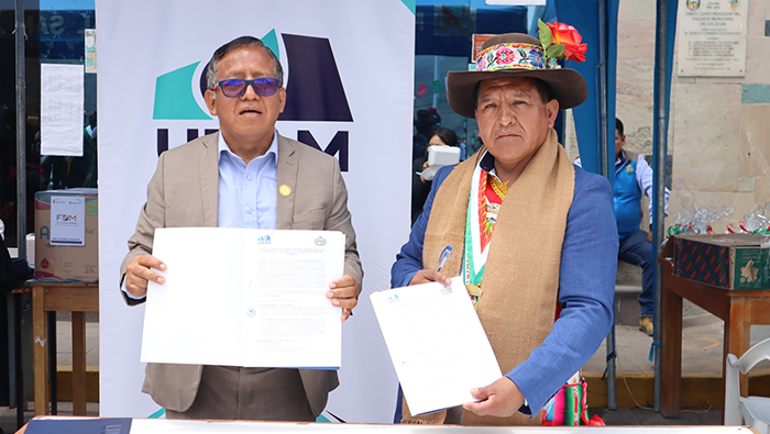 UNAM establece alianzas estratégicas con autoridades de distritos de San Cristóbal Calacoa y Cuchumbaya