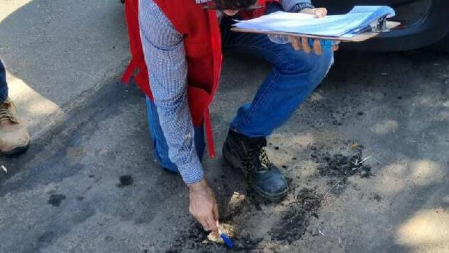 La Contraloría General alertó que la obra de reparación de calzada en las principales vías urbanas de la ciudad de Pucallpa presenta desgaste prematuro, fisuras y grietas en la capa asfáltica, situación que permite la filtración de agua y suciedad superficial, lo cual pone en riesgo la funcionalidad, vida útil de la obra y la seguridad del transito peatonal de la población.