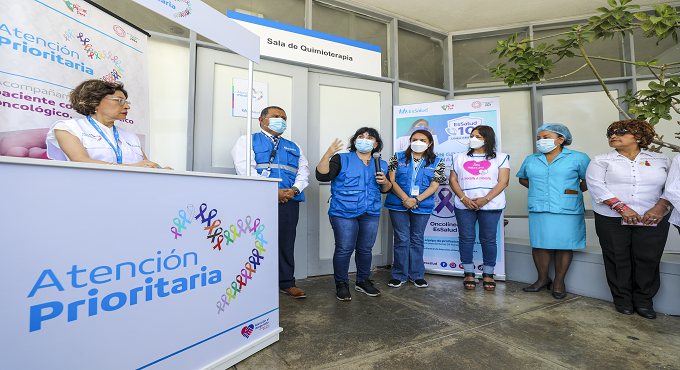 Titular de EsSalud lanza programa para brindar atención prioritaria a pacientes oncológicos en Tacna