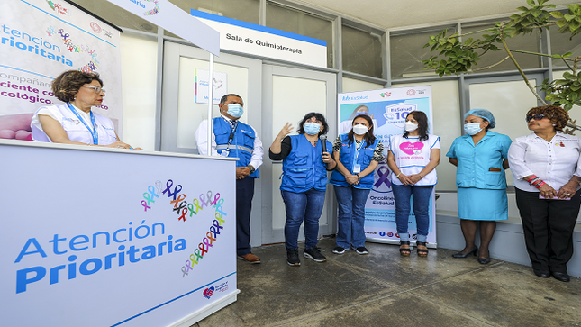Titular de EsSalud lanza programa para brindar atención prioritaria a pacientes oncológicos en Tacna