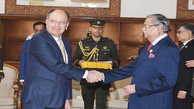 Embajador del Perú presentó sus cartas credenciales ante el presidente de Bangladesh