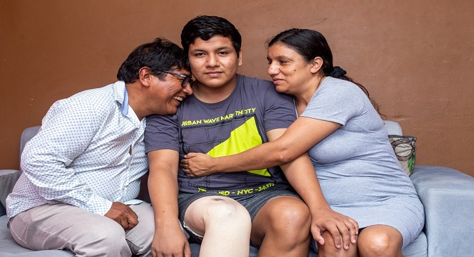 EsSalud salvó la vida de 11 mil 924 pacientes con cáncer durante el 2023