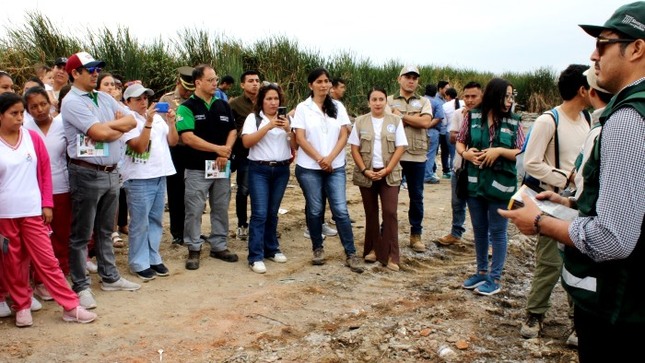 GORE promueve avistamiento de aves en humedales de Santa Julia